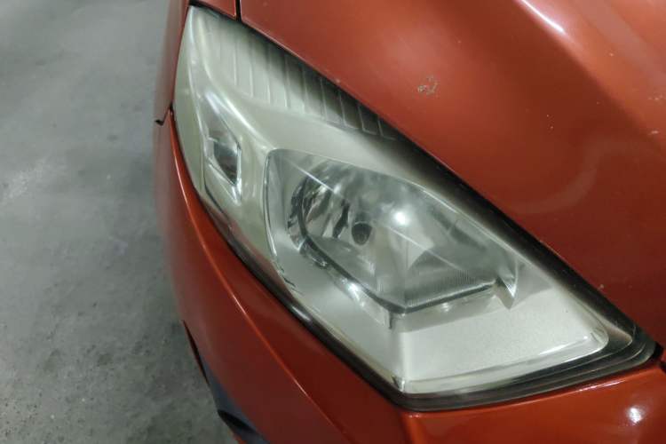 Used FAW Xiali N7 2013 1.3L Manual Luxury Model Right Front Headlight