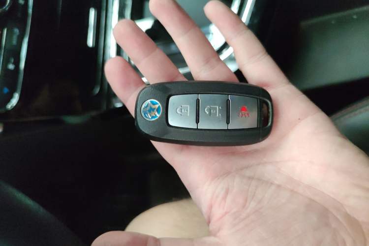 Used Venucia T70 2020 2.0L CVT Elite Edition China VI Standard Vehicle Key