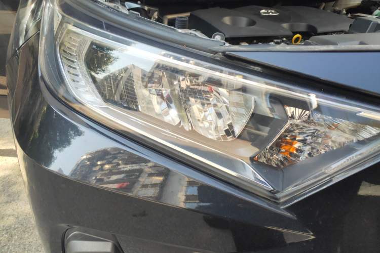 Used Toyota RAV4 2023 2.0L CVT Two-Wheel Drive Urban Edition Right Front Headlight