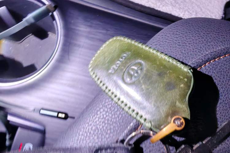 Used Toyota Camry 2021 2.0G Luxury Edition Vehicle Key