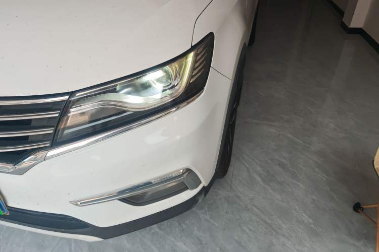 Used Roewe RX5 2016 20T Two-Wheel Drive Automatic Internet Smart Edition
