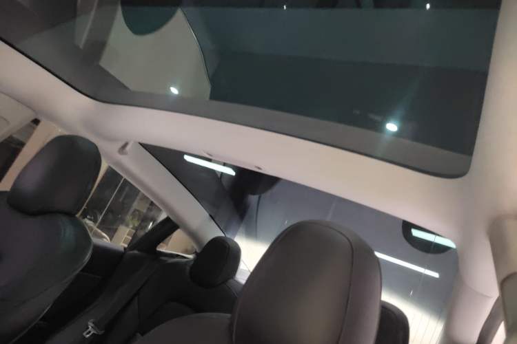 Used Tesla Model 3 2020 Long-Range Rear-Wheel-Drive Version
