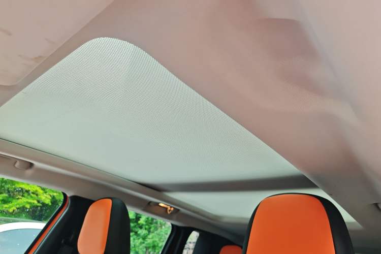 Used Jeep Renegade 2017 180T Automatic High-Energy Version Headliner