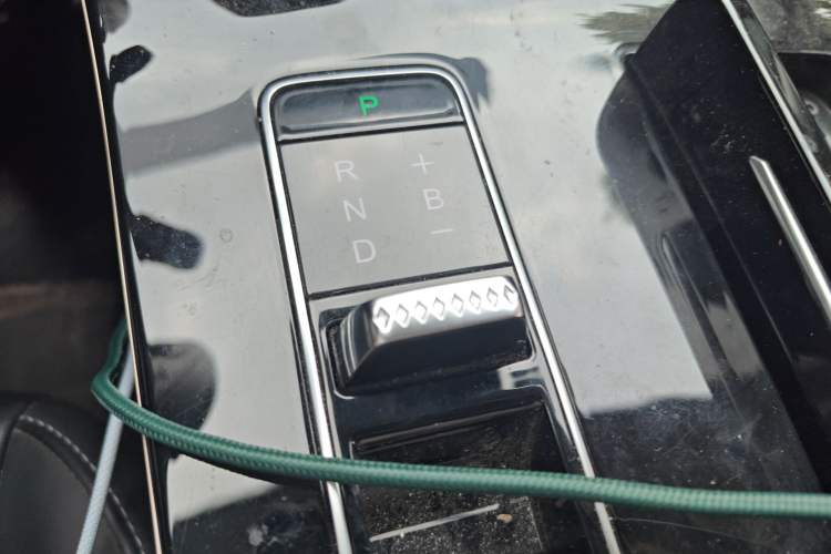 Used EXEED Zhuifeng C-DM 2022 1.5 TCI-DHT 105 km "Chengfeng Qi" Edition Gear Lever