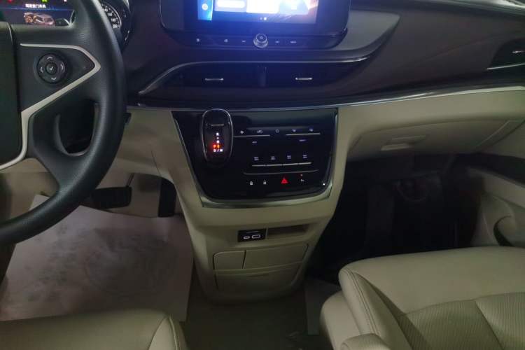 Used Buick GL8 2020 Land Cruiser Executive Class 652T Comfort Model