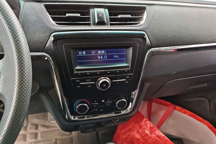 Used Jinbei Hiace X30 2019 1.5L Standard Version China VI SWC15M Audio And AC Panel