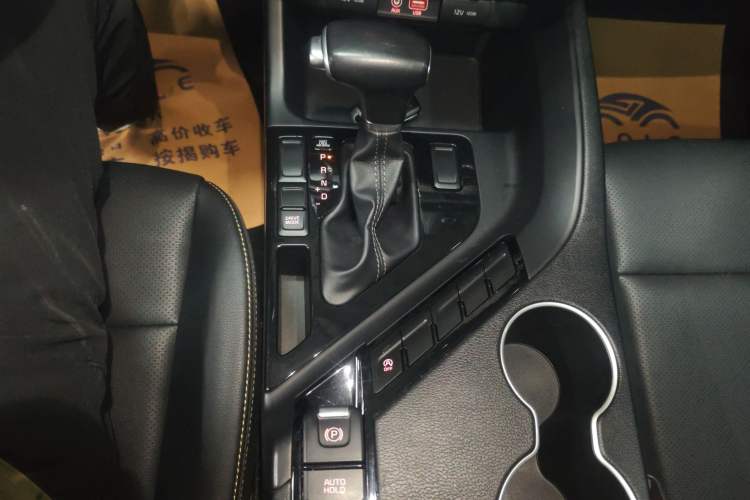 Used Kia KX7 2017 2.0T Automatic Two-Wheel Drive GLS 7-Seater
