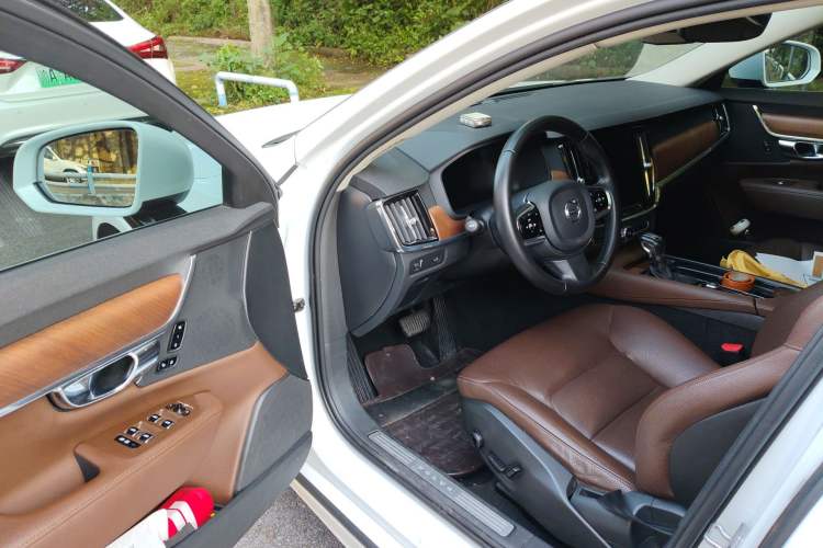 Used Volvo S90 2019 T5 Zhiyi Edition
