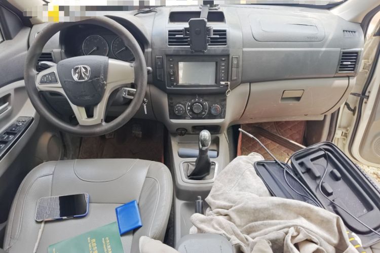 Used BAIC Weiwang M20 2014 1.5L Ultra-Luxury DAM15DL Center Console