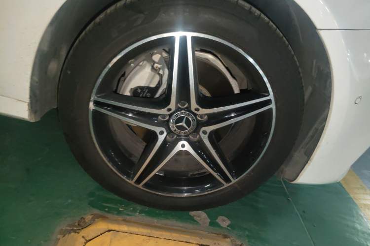 Used Mercedes-Benz E-Class (Import) 2019 E 260 Sport Edition
