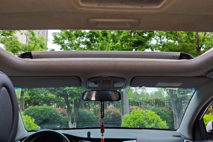 Used Hyundai Tucson 2015 1.6T Dual-Clutch Two-Wheel-Drive Smart Model Headliner