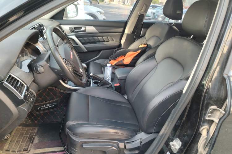 Used Haval H2 2014 1.5T Manual Two-Wheel Drive Elite Edition Left Front Seat