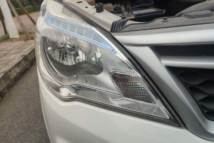 Used HYOSOW H2 2016 H2E 1.5L Elite Model BJ415B Right Front Headlight