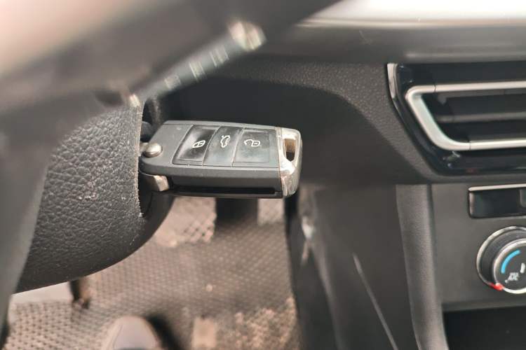 Used Volkswagen Lavida 2023 Revised 1.5L Automatic DeYi Edition Vehicle Key