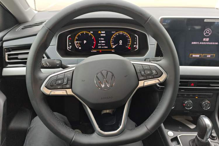 Used Volkswagen Lavida 2024 1.5L Automatic Starry Sky 5 Million Edition Steering Wheel