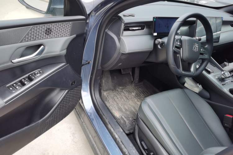 Used BYD Qin PLUS 2025 DM-i Smart Drive 120KM Superior Model