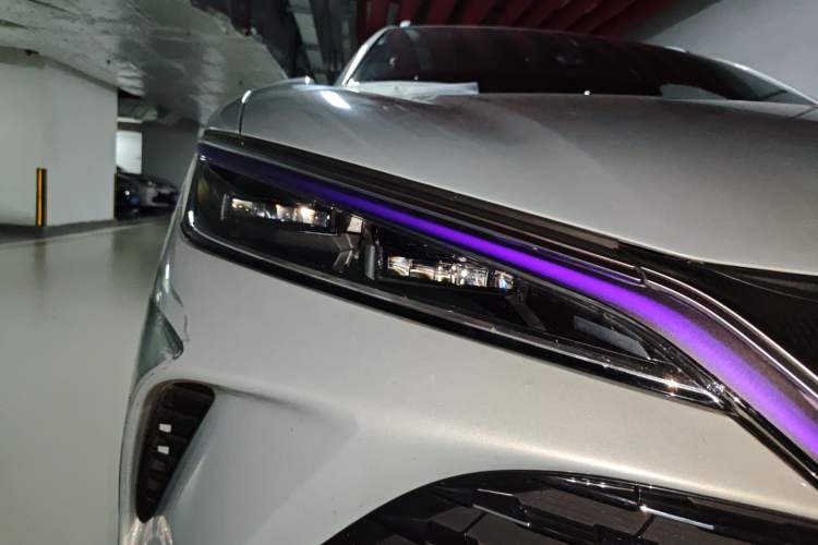 Used BYD Song L DM-i 2024 112 km Beyond Edition Right Front Headlight