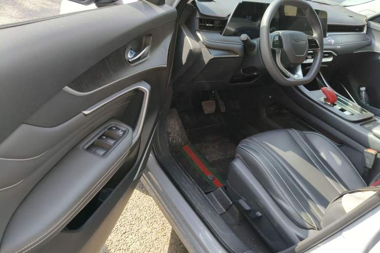 Used Venucia V 2021 260T Idol Edition Driver Seat