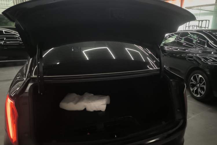 Used Hongqi E-QM5 2021 Charging T3 Version 4 Seats
