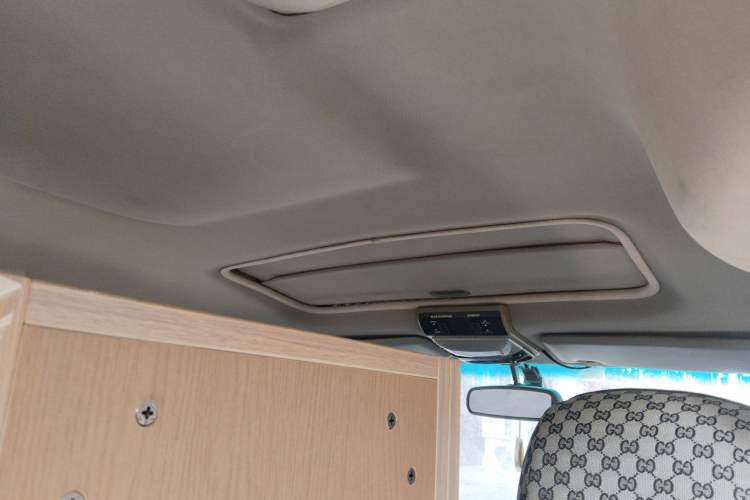 Used FORTHING Lingzhi 2013 M3 1.6L 7-Seater Luxury Model
