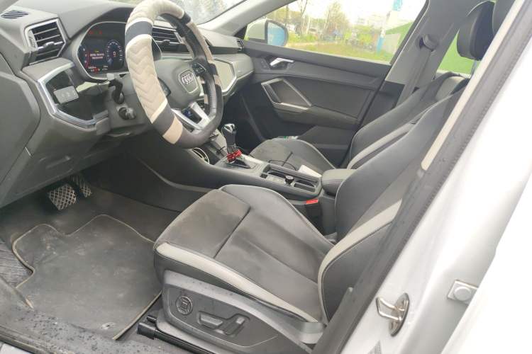 Used Audi Q3 2020 35 TFSI Ambition Dynamic Edition Left Front Seat