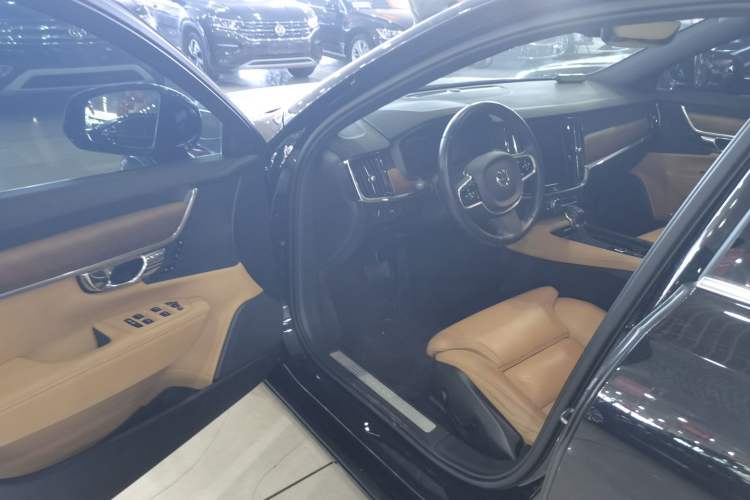 Used Volvo S90 2016 T6 AWD Zhiya Edition
