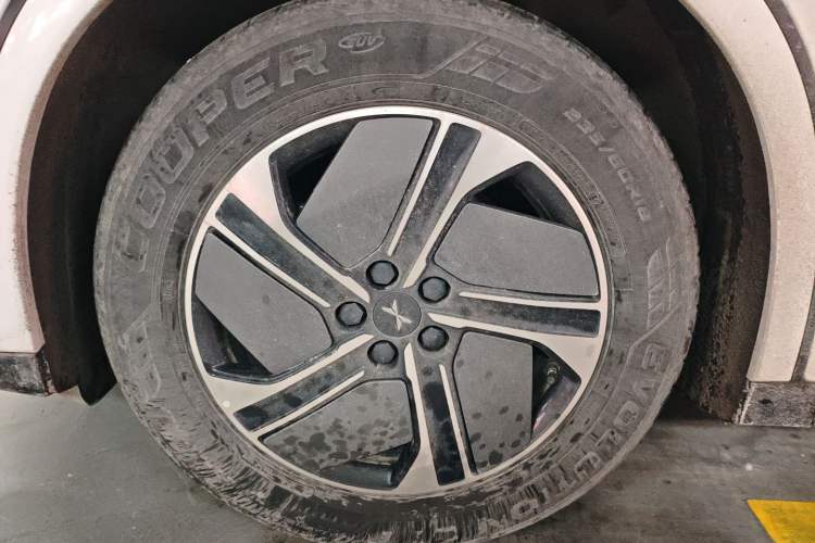 Used XPeng G6 2023 580 Long-Range Pro Left Front Wheel Hub