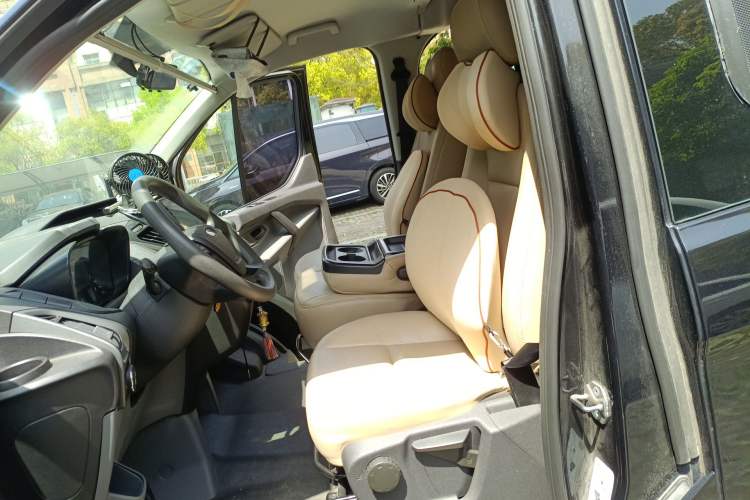 Used Ford Transit 2017 2.0T Gasoline Automatic Multi-Function Commercial Vehicle Mid-Drive Mid-Roof China V-standard Left Front Seat