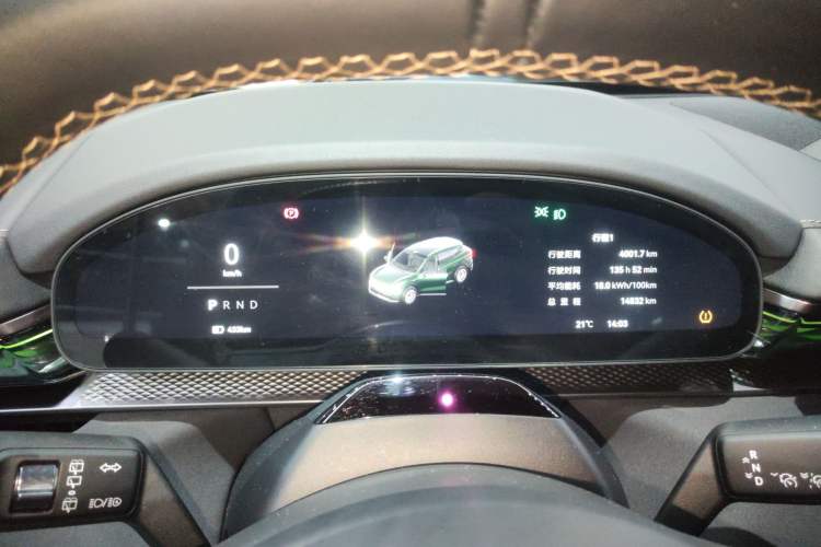 Used Zeekr 7X 2025 100 kWh Long-Range Rear-Wheel Drive with Intelligent Driving Features