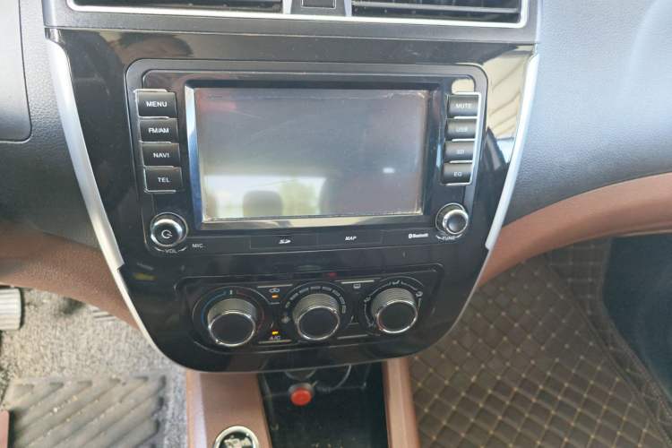 Used FORTHING Joyear X5 2016 1.6L Manual Luxury Model