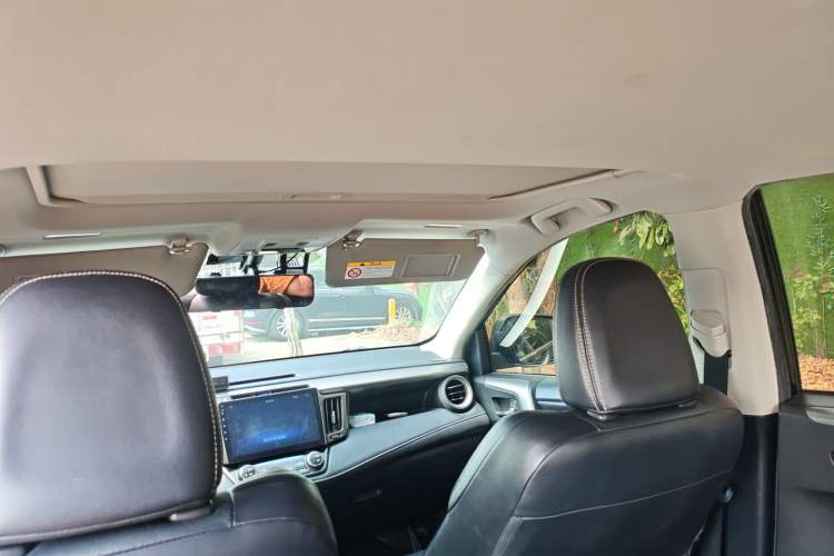 Used Toyota RAV4 2016 2.0L CVT Two-Wheel Drive Smart Edition China V Standard
