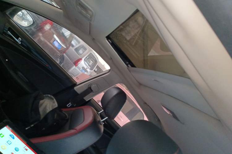 Used CHANGAN Eado 2013 1.6L Manual ZhiKu Model China IV Standard Headliner