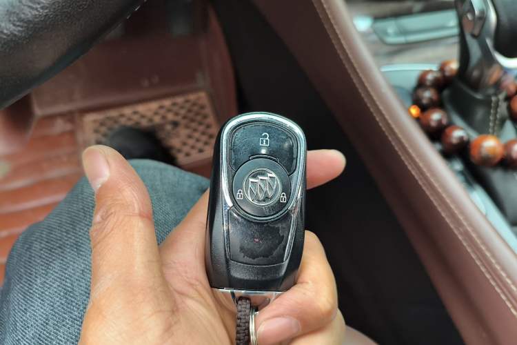 Used Buick Envision 2016 20T Two-Wheel-Drive Elite Model Vehicle Key
