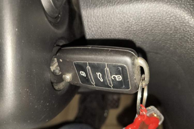 Used Volkswagen Bora 2014 1.6L Automatic Comfort Model Vehicle Key