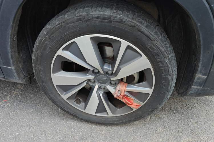 Used Geely Auto Haoyue 2020 1.8TD Automatic Comfort Model 5 Seats Right Front Wheel Hub