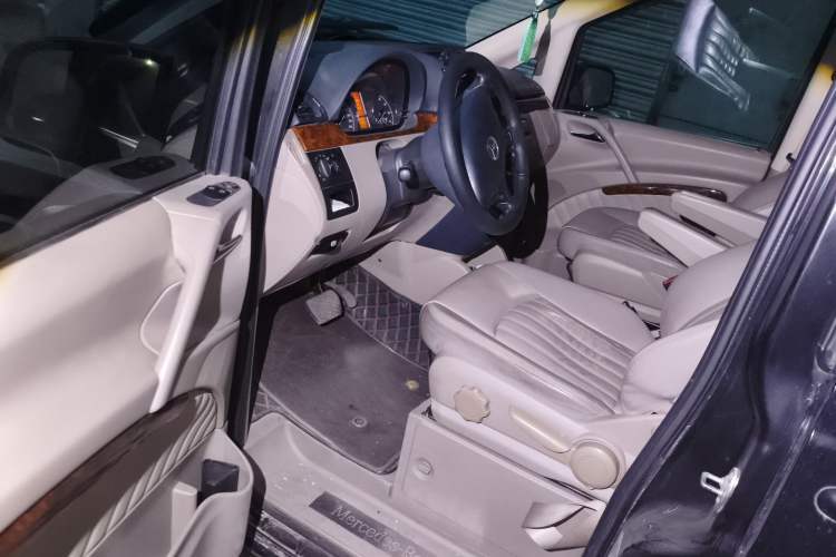 Used Mercedes-Benz Viano 2013 3.0L Comfort Edition Driver Seat