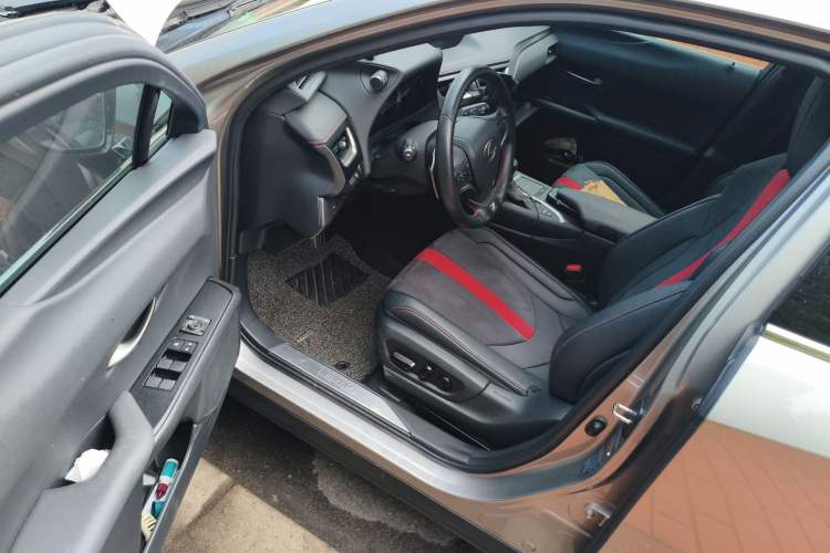 Used Lexus UX 2020 Revised Version 260h F SPORT Edition Driver Seat