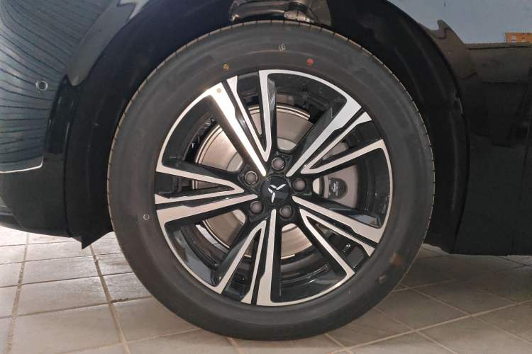 Used Hongqi EH7 2025 600 Smart Selection Edition