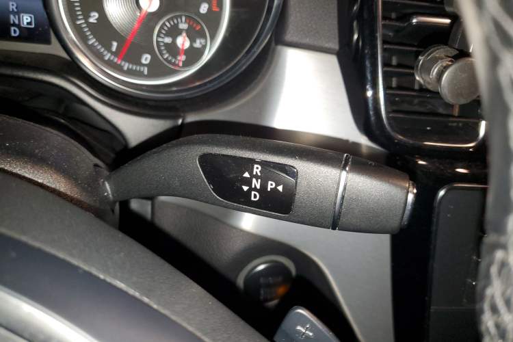 Used Mercedes-Benz GLE Coupe 2015 GLE 320 4MATIC Coupe SUV Gear Lever