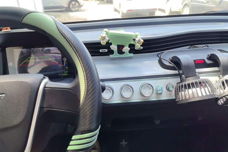 Used Wuling Hongguang MINIEV 2022 Macaron Premium Model – Lithium Iron Phosphate