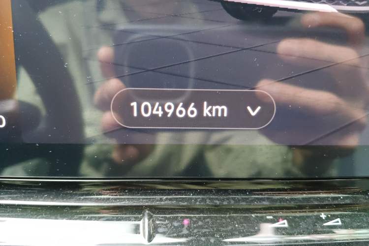 Used Volkswagen ID.4 CROZZ 2022 Long-Range PURE+ Edition Odometer Close Up