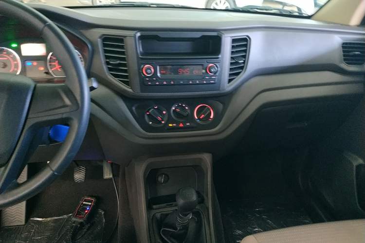 Used Wuling Hongguang V 2022 1.5L Jingqu Edition Electric-Assist LAR