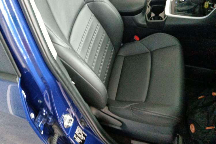 Used Toyota Wildlander 2020 Dual-Motor 2.5L E-CVT Four-Wheel Drive Luxury Edition Right Front Seat