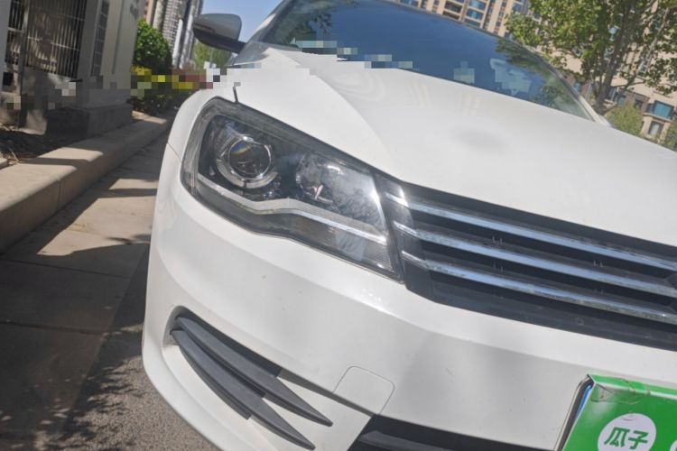 Used Volkswagen Bora 2014 1.6L Manual Fashion Edition Right Front Headlight