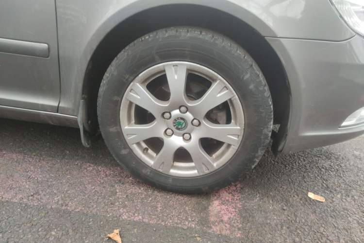 Used Skoda Octavia 2013 2.0L Manual Yijie Version
