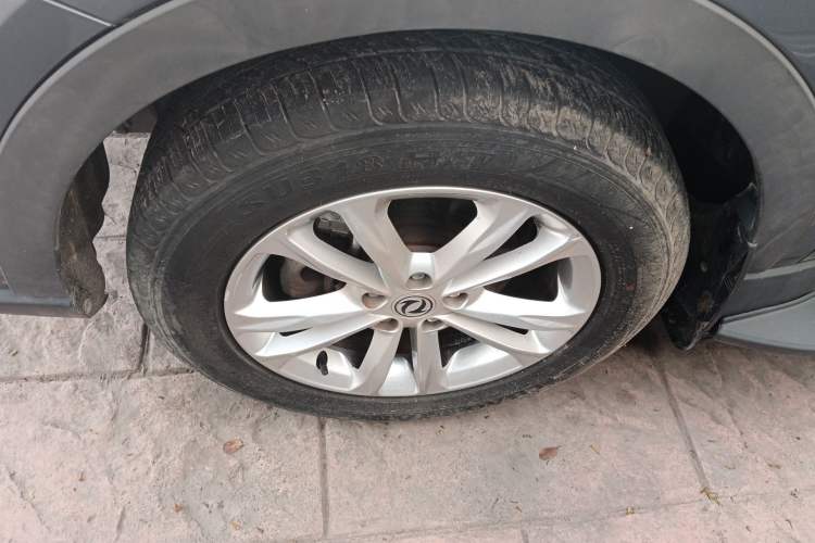 Used Dongfeng Fengon 580 2021 Revised ☆ Star Edition 1.8L Manual Elite Version Left Front Wheel Hub