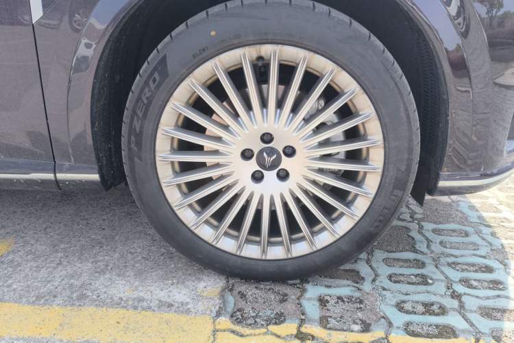 Used VOYAH Titan 2026 Model Max+ Right Front Wheel Hub