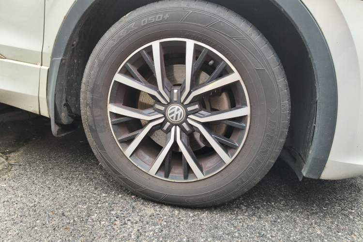 Used Volkswagen Tiguan L New Energy 2019 430 PHEV Hybrid Luxury Edition Right Front Wheel Hub
