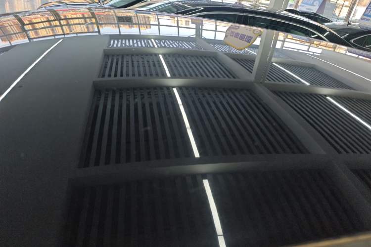 Used Hongqi E-QM5 2021 Online Booking Charging Basic Edition 5 Seats