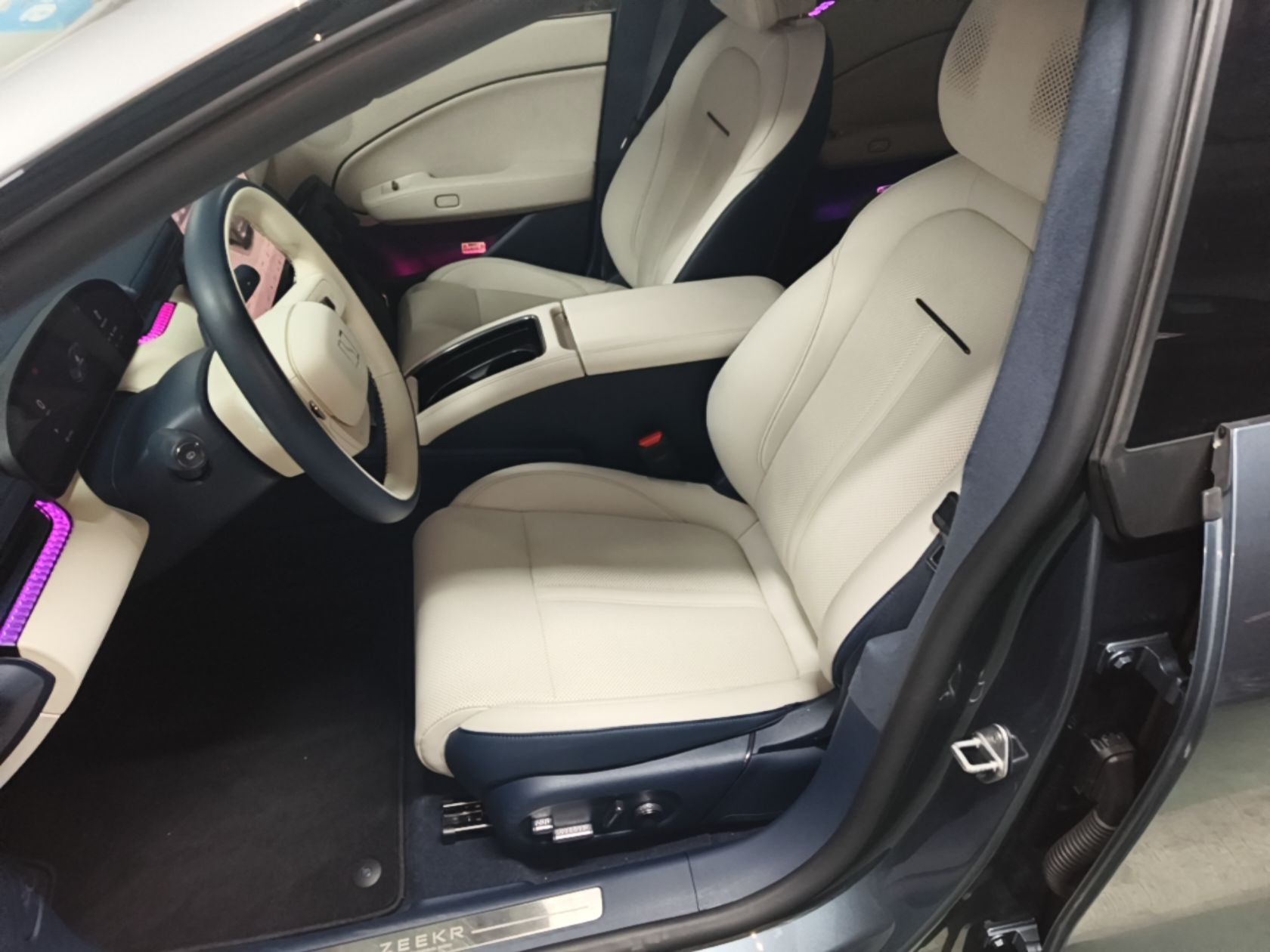 Zeekr 007 2024 Four-Wheel Drive Version 100 kWh — снимка 19